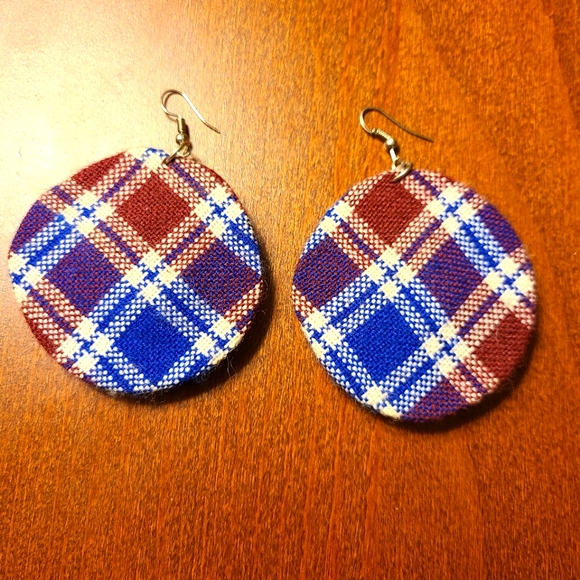 Earrings - Picture 1 of 1